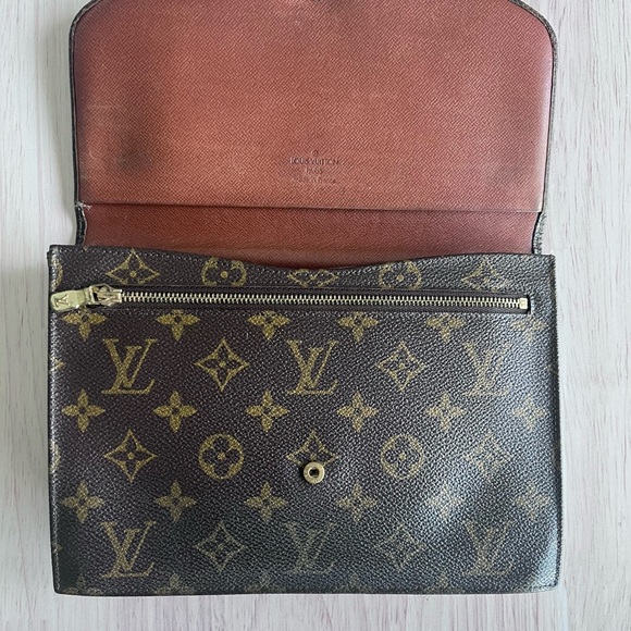 Louis Vuitton vintage clutch wallet hand paired and sealed Vivienne inspired. - Picture 3 of 12